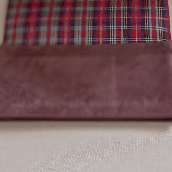 Vintage Wanderlust burgundy leather passport / travel wallet with plaid lining. - Picture 5 of 10